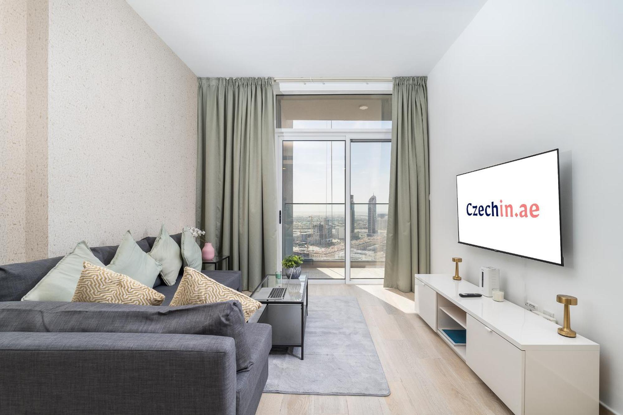 Beautiful Views From 30th Floor & 2bd & Peaceful & Spacious Apartment