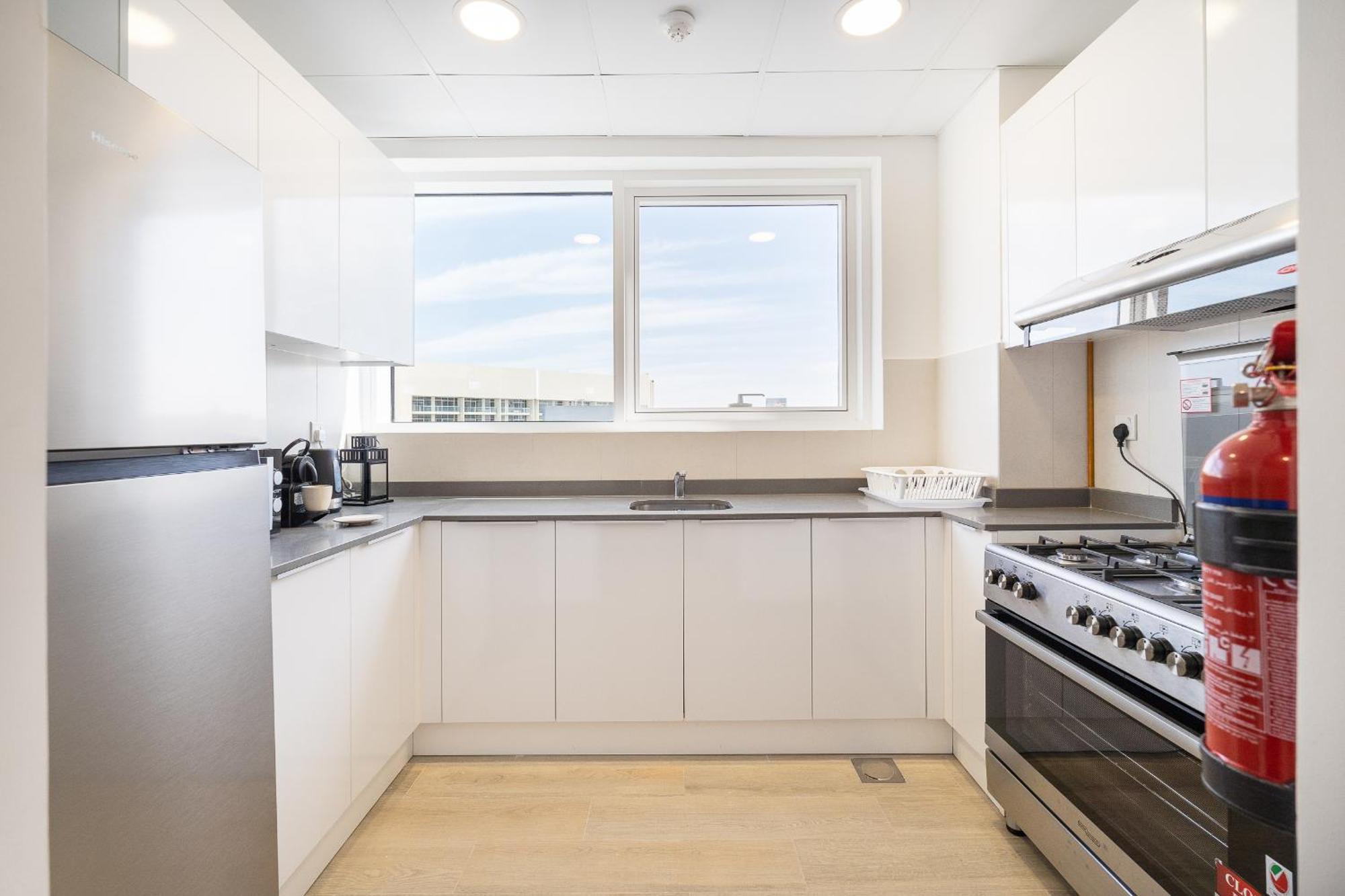 Apartment Beautiful Views From 30th Floor & 2bd & Peaceful & Spacious Dubai