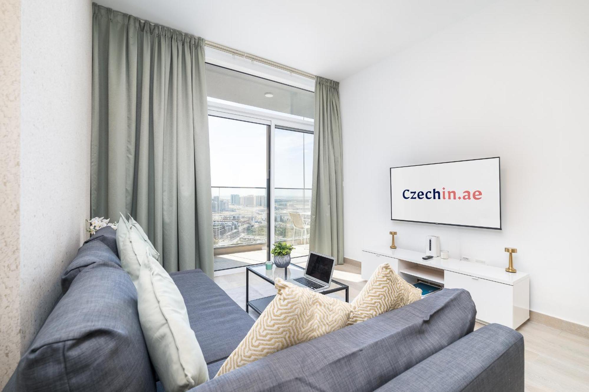 Beautiful Views From 30th Floor & 2bd & Peaceful & Spacious Dubai